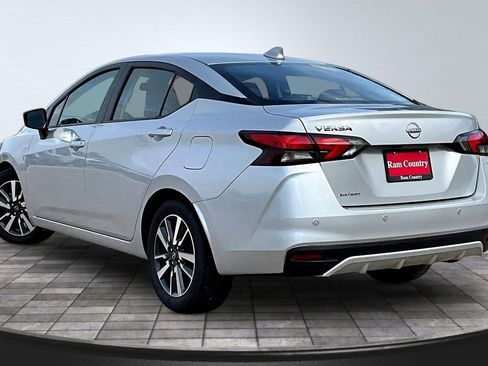 Used 2025 Nissan Versa SV FWD image 5