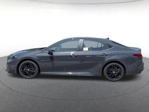 Used 2026 Toyota Camry SE FWD image 2