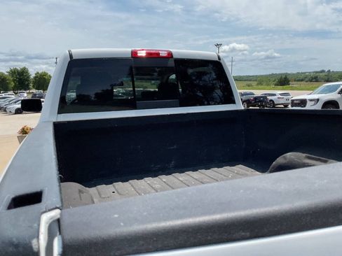Used 2015 RAM 2500 SLT AWD/4WD image 16
