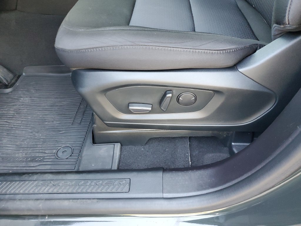 Used 2022 Ford Explorer XLT RWD image 23