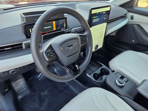 Used 2022 Ford Mustang Mach-E Premium image 20
