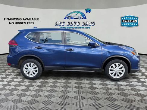 Used 2017 Nissan Rogue S image 8