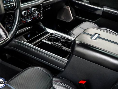 Used 2025 Ford F250 Platinum image 16