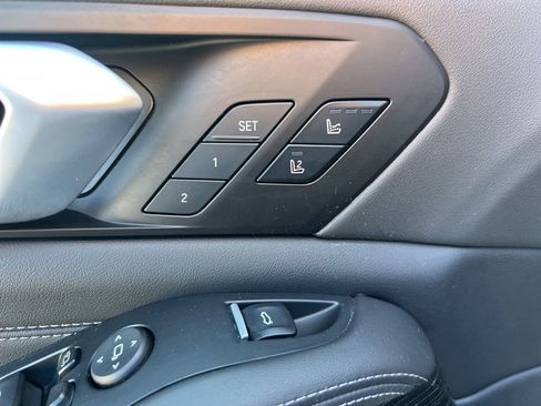 Used 2024 BMW X5 xDrive40i w/ Executive Package image 11