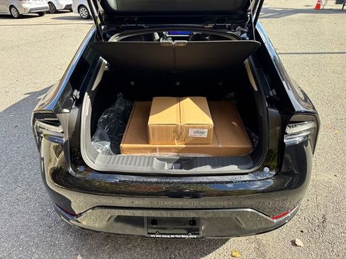 New 2026 Toyota Prius Plug-In Hybrid image 9