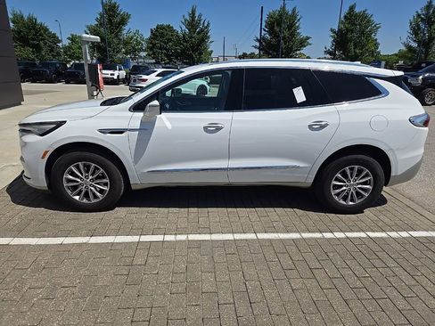 Used 2023 Buick Enclave Essence w/ Trailering Package, 5000 lbs. FWD image 8