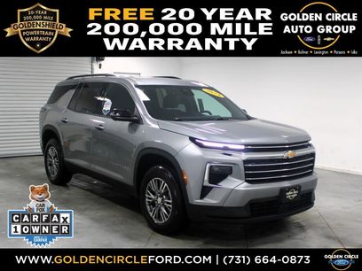 Used 2024 Chevrolet Traverse LT