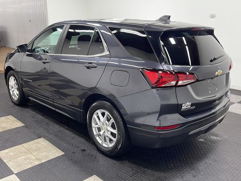 Used 2022 Chevrolet Equinox LT FWD image 2