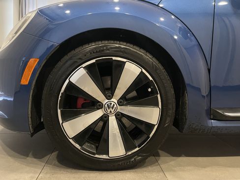 Used 2013 Volkswagen Beetle 2.0T FWD image 7
