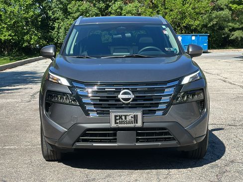 Certified 2024 Nissan Rogue SV w/ SV Premium Package AWD/4WD image 3