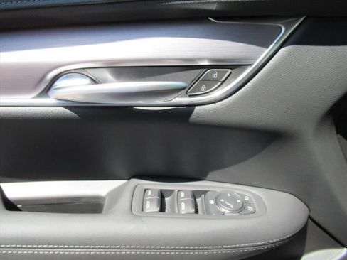 New 2026 Cadillac XT5 Luxury w/ LPO, Floor Liner Package FWD image 18