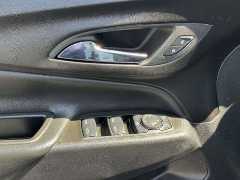 Used 2024 Chevrolet Equinox LT w/ LPO, Floor Liner Package FWD image 19