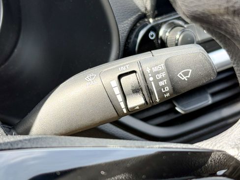 Used 2023 Kia Forte LXS image 29