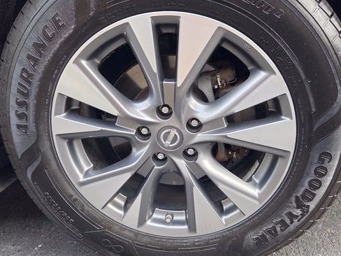 Used 2018 Nissan Murano SV AWD/4WD image 42