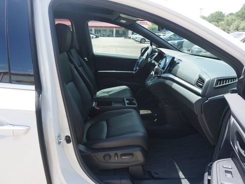 Used 2024 Honda Odyssey Sport image 18