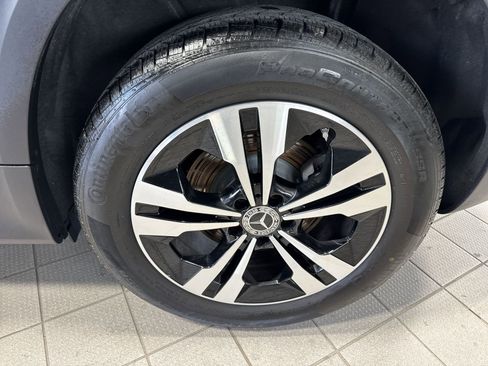 Used 2025 Mercedes-Benz GLB 250 image 11