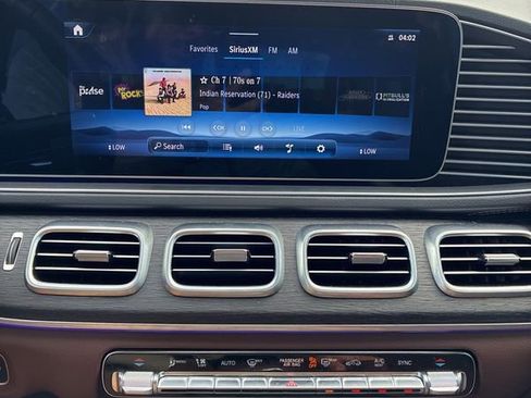 Used 2025 Mercedes-Benz GLS 450 4MATIC image 24