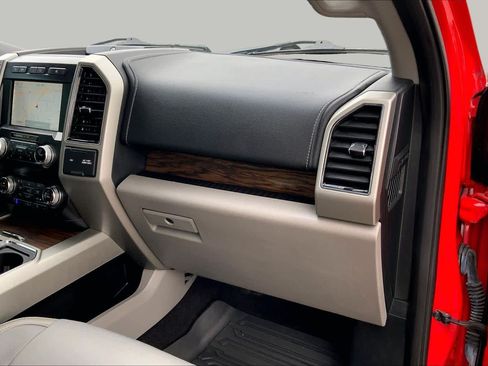 Used 2019 Ford F150 Lariat w/ Equipment Group 502A Luxury AWD/4WD image 19