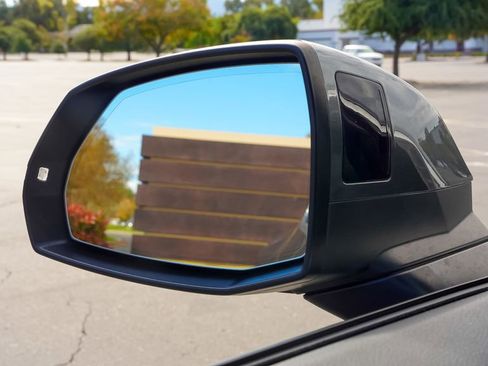 Used 2022 Audi Q5 e Premium w/ Convenience Package image 21