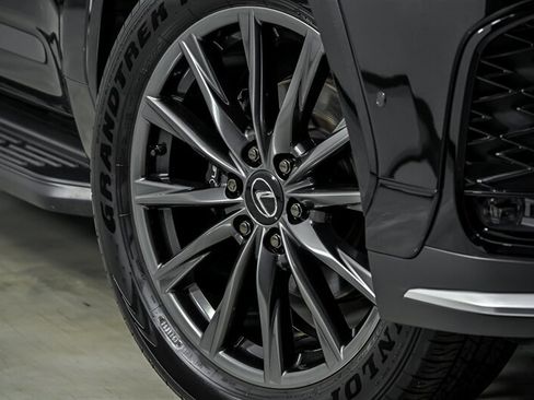 Used 2025 Lexus LX 700h F Sport AWD/4WD image 3