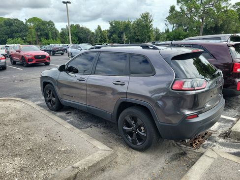 Used 2021 Jeep Cherokee Latitude Plus FWD image 10