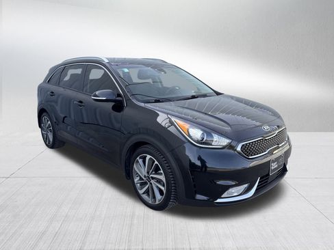 Used 2018 Kia Niro Touring image 3