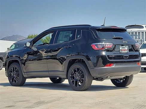 New 2026 Jeep Compass Latitude w/ Sun and Sound Group image 2