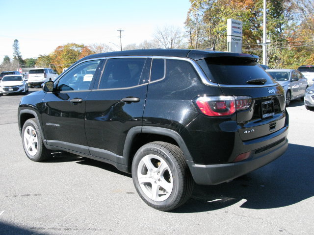 Used 2023 Jeep Compass Sport AWD/4WD image 8