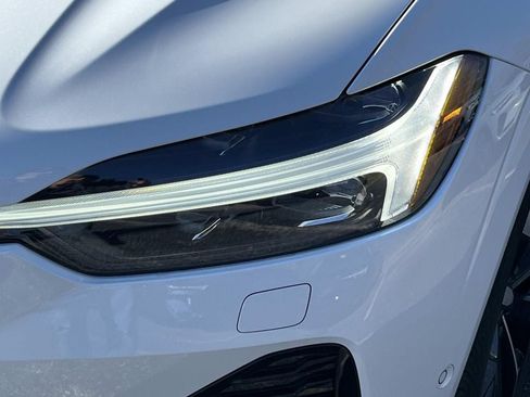 New 2026 Volvo XC60 B5 Ultra w/ Climate Package image 9