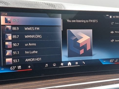 Used 2024 BMW X5 xDrive40i w/ M Sport Package AWD/4WD image 19