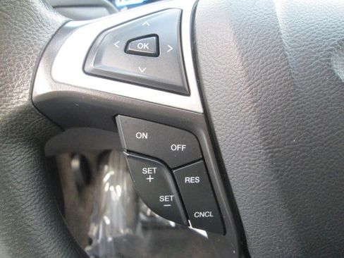 Used 2013 Ford Fusion SE image 15