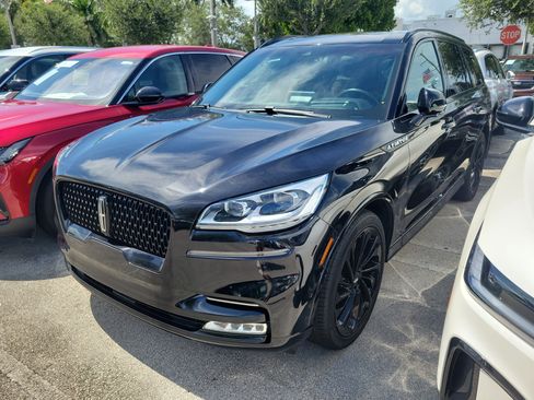 Certified 2022 Lincoln Aviator Reserve w/ Equipment Group 201A RWD image 2