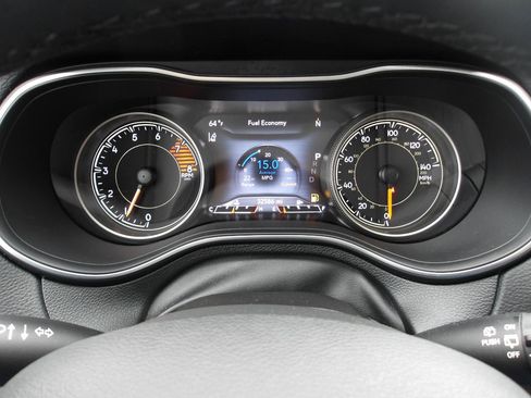Used 2021 Jeep Cherokee Trailhawk w/ Sun, Sound & Nav Group AWD/4WD image 18