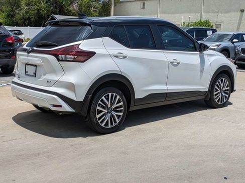 Used 2023 Nissan Kicks SV FWD image 6