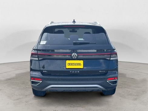 Certified 2025 Volkswagen Taos SEL w/ Black Wheel Plus Package image 4