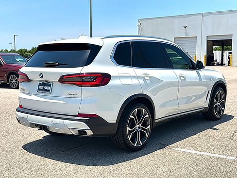 Used 2023 BMW X5 xDrive40i w/ Luxury Seating Package AWD/4WD image 8