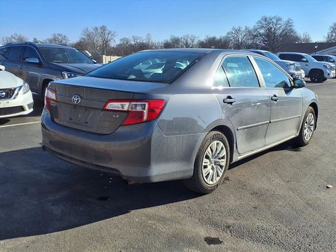 Used 2012 Toyota Camry LE image 4