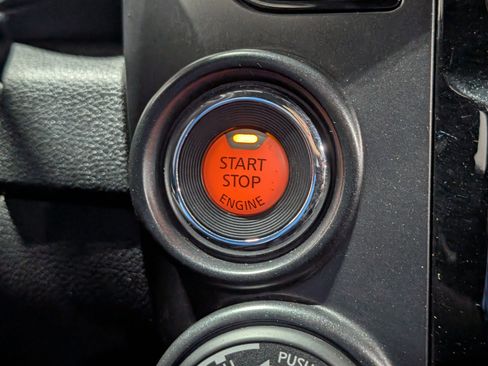 Used 2020 Nissan Titan PRO-4X w/ Pro-4x Convenience Package AWD/4WD image 22