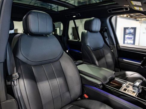 Used 2023 Land Rover Range Rover SE image 29