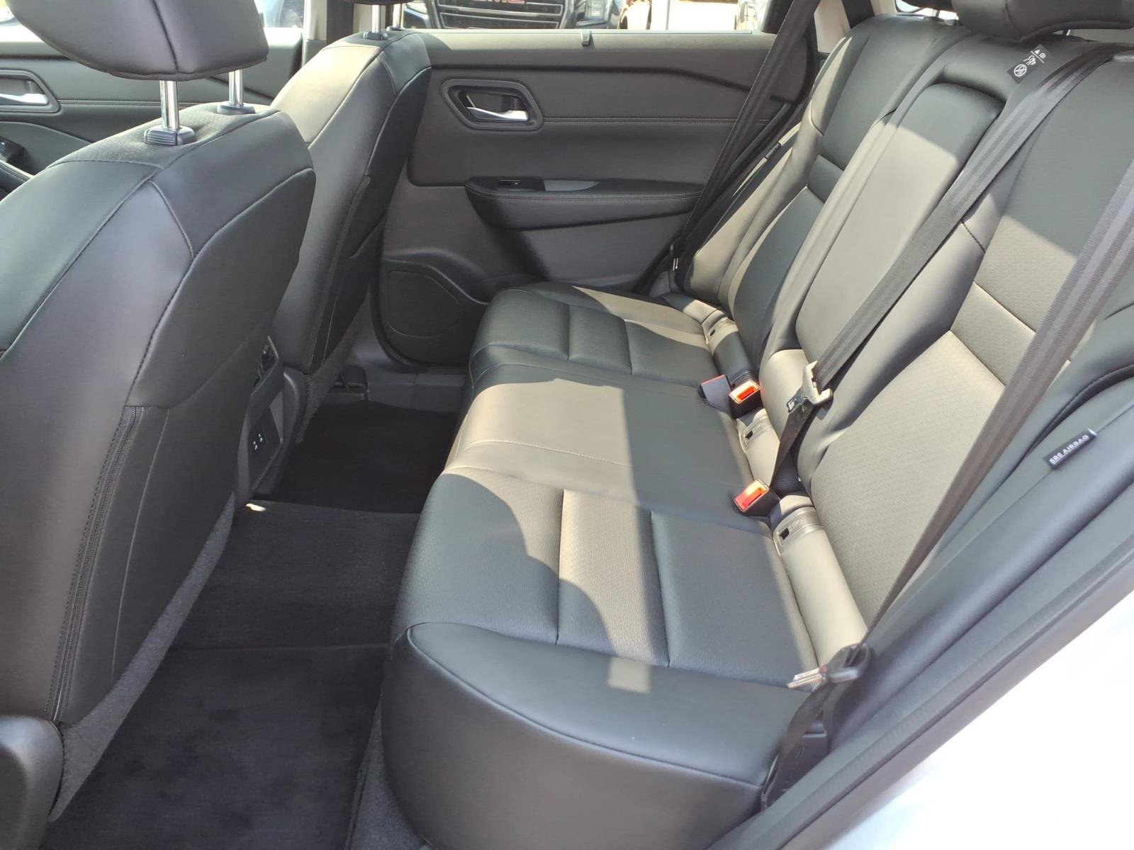Used 2024 Nissan Rogue SV w/ SV Premium Package AWD/4WD image 24