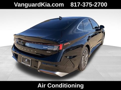 Used 2025 Hyundai Sonata Limited image 4