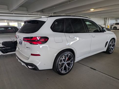 New 2026 BMW X5 xDrive50e w/ M Sport Package AWD/4WD image 4