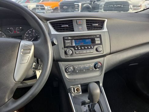 Used 2016 Nissan Sentra S image 15