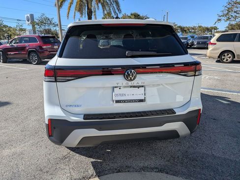 New 2026 Volkswagen Tiguan S FWD image 5