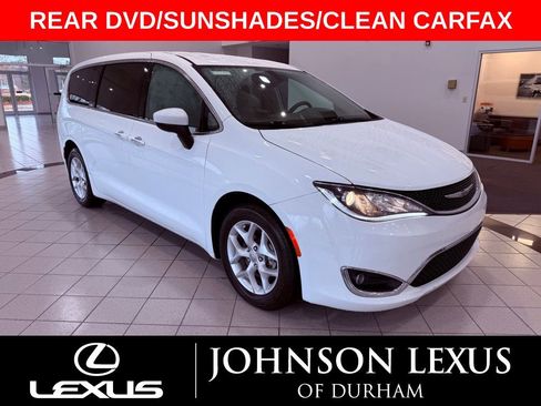 Used 2017 Chrysler Pacifica Touring Plus w/ Tire & Wheel Group image 1