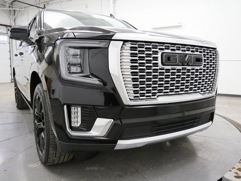 Used 2022 GMC Yukon Denali image 40