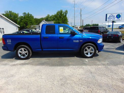 Used 2017 RAM 1500 Express w/ Express Value Package AWD/4WD image 2