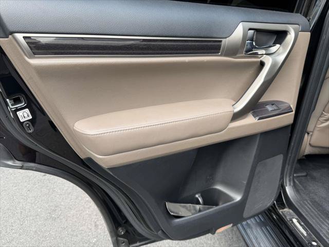 Used 2021 Lexus GX 460 Premium w/ Premium Package AWD/4WD image 14