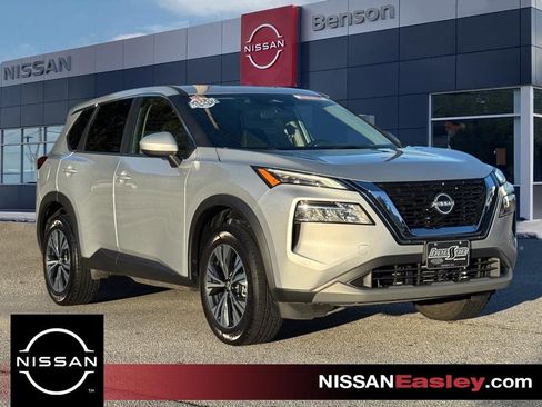 Certified 2023 Nissan Rogue SV image 1