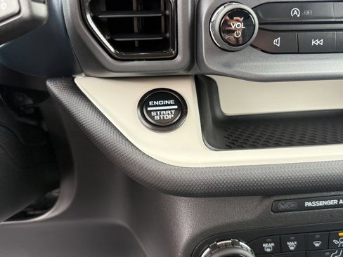Certified 2023 Ford Bronco Sport Heritage w/ Heritage Convenience Package AWD/4WD image 26
